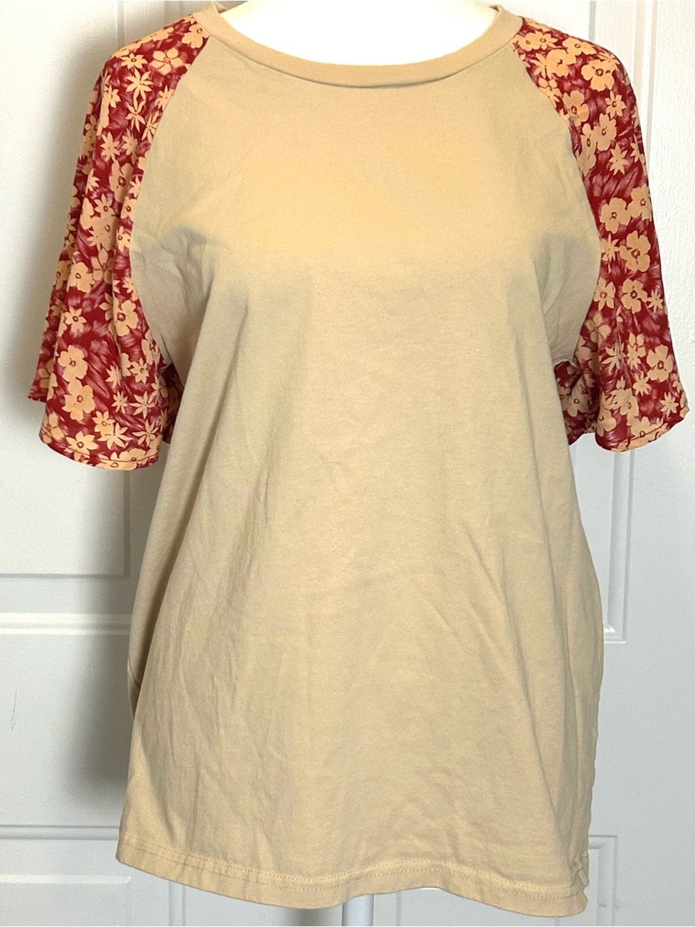 Roolee Shirt Women’s Medium Beige Floral Sleeves Boho Chic Cottagecore